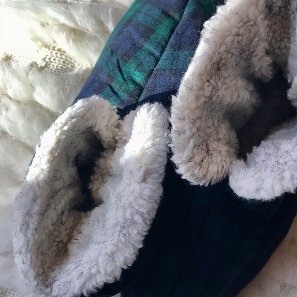 Heat Ypur Feet Slippers - Picture 2 of 5